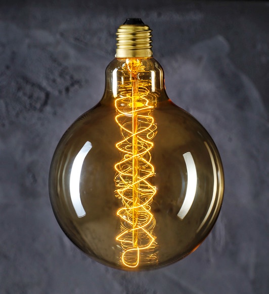 Dovolujeme si vám predstaviť dekoračnú žiarovku, ktorú nájdete len u nás. Jedná sa o dekoračnú žiarovku z retro kolekcie EDISON