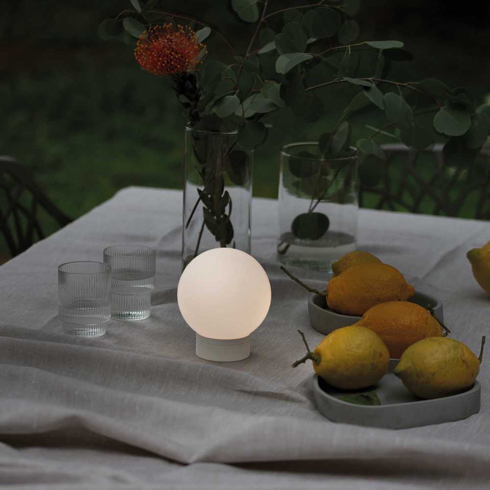 Nabíjateľná LED lampa SUN TL, IP44, biela farba | Ideal Lux.