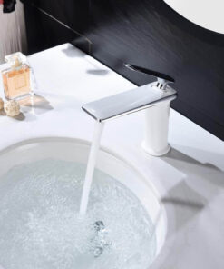 Moderná umývadlová batéria v bielo - chrómovom prevedení