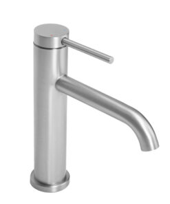 Umývadlová nízka batéria s mierne ohnutým výtokom v brúsenej niklovej farbe