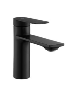 Moderná nízka vodovodná batéria v čiernej farbe