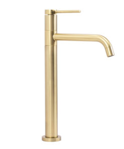 Umývadlová batéria vybavená výtokom otočným o 360° v brúsenej zlatej farbe