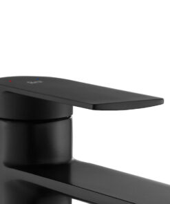 Alternative view of Moderná vysoká vodovodná batéria v čiernej farbe