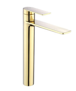 Moderná vysoká vodovodná batéria v zlatej farbe