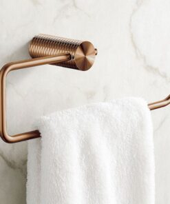 Alternative view of Dizajnový vešiak na toaletný papier v brúsenej medenej farbe